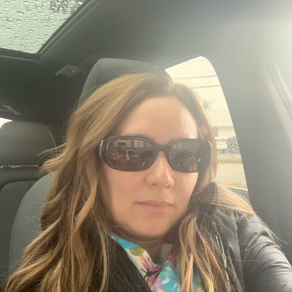 Meet your Posher, Paola